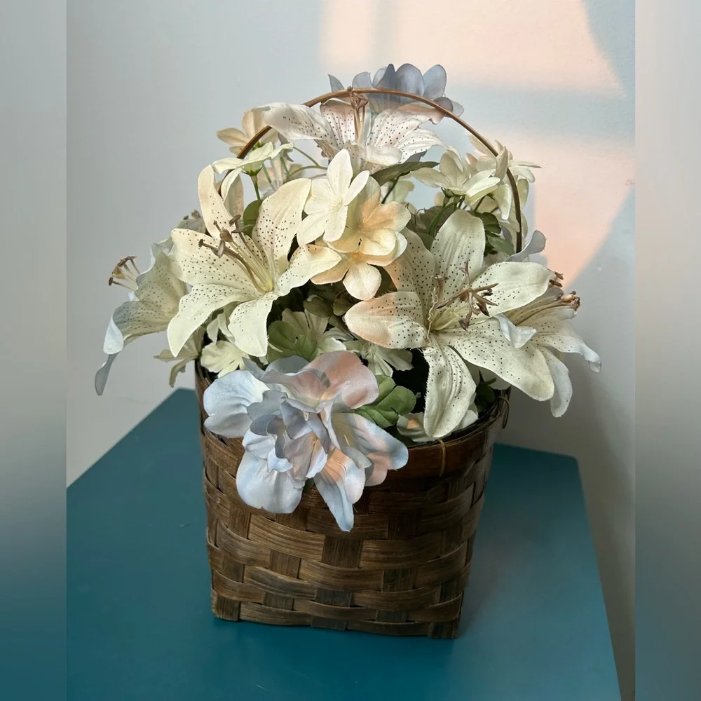 Artificial flower basket / faux floral arrangement